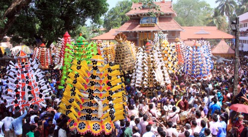 kavadiyattam77
