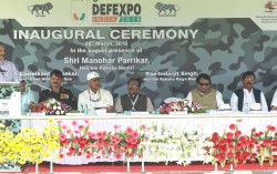 Defence Minister inaugurates Defexpo-2016 at Goa