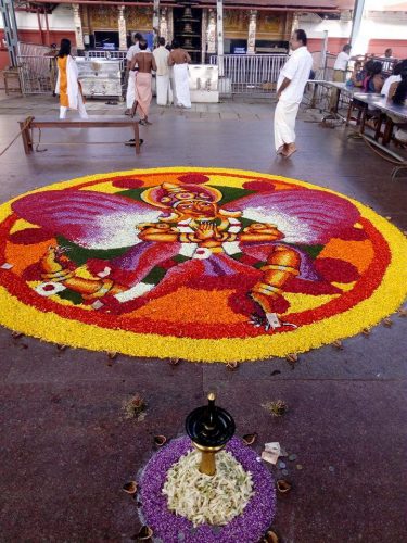 flower-decorations-at-guruvayoor-temple6