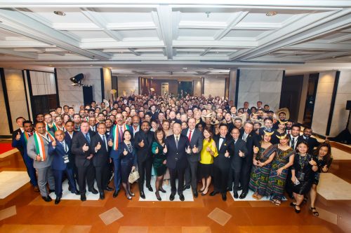 10-Gala-Group-Photo