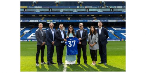 FPT_team_photo_on_pitch_-_37