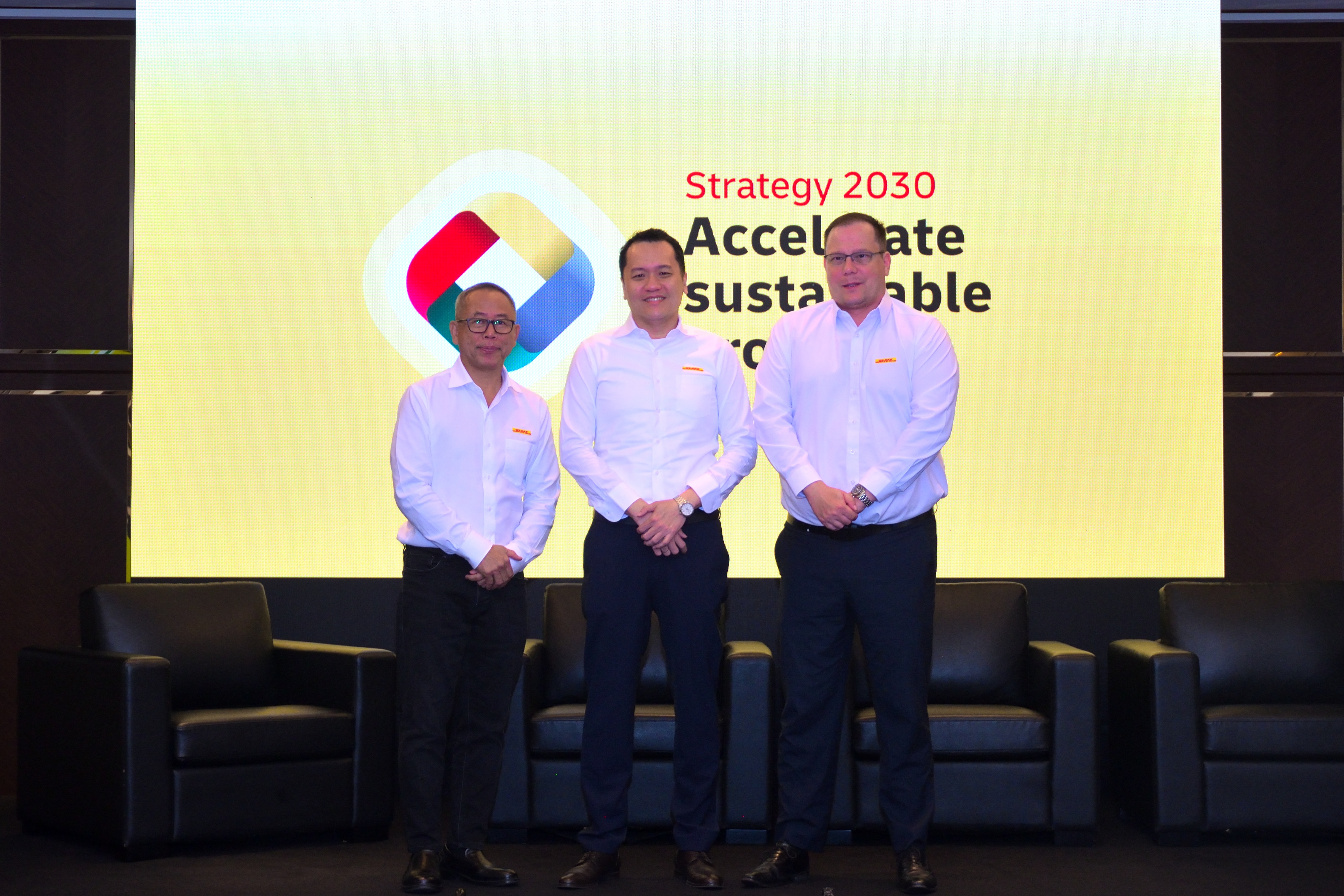 From left to right: Ahmad Mohamad (Senior Technical Advisor, DHL Express Indonesia), Nicholas Bongsosartono (President Director, DHL Global Forwarding Indonesia), Matthias Gehrsitz (Managing Director, DHL Supply Chain Indonesia)