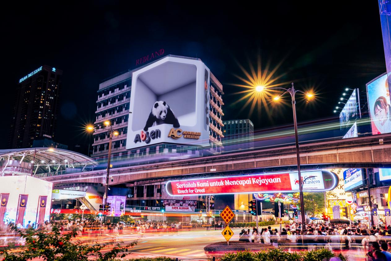Picture: Giant Screen in the Golden Triangle of KL