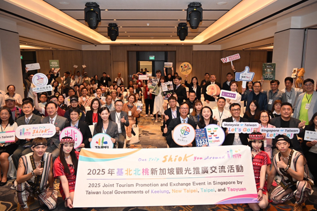 The "Shiok you around" tourism promotion event in Singapore drew over 70 travel professionals from Singapore and Malaysia, creating a vibrant atmosphere filled with energy and active networking.