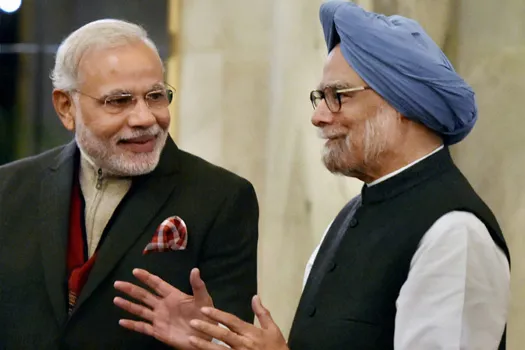 Narendra Modi and Manmohan Singh face to face 6