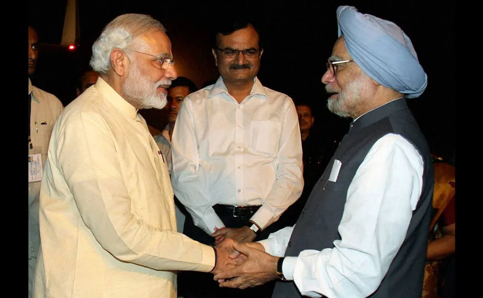 Narendra Modi and Manmohan Singh face to face 7