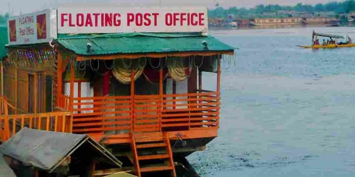 floating post office in Dal Lake