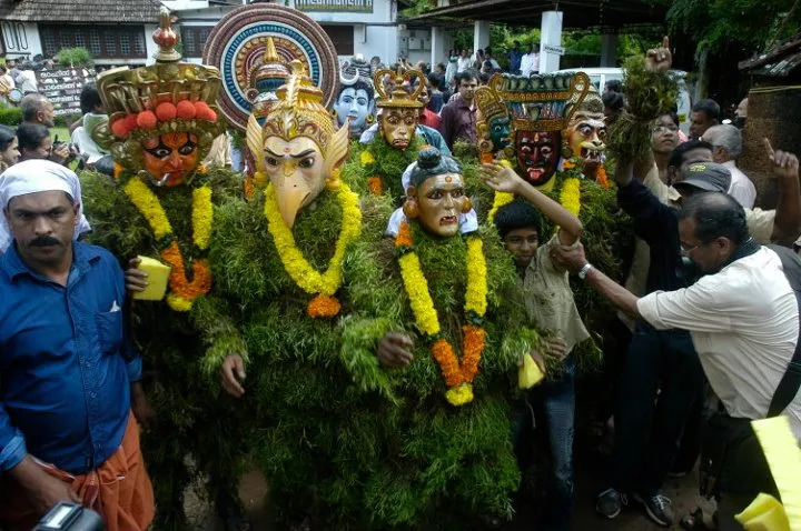 302846_2410669069094_676743286_n