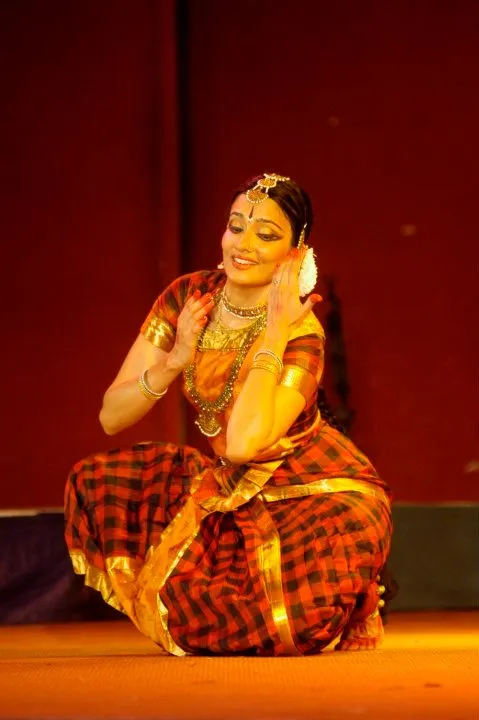 Savitha Sastry v
