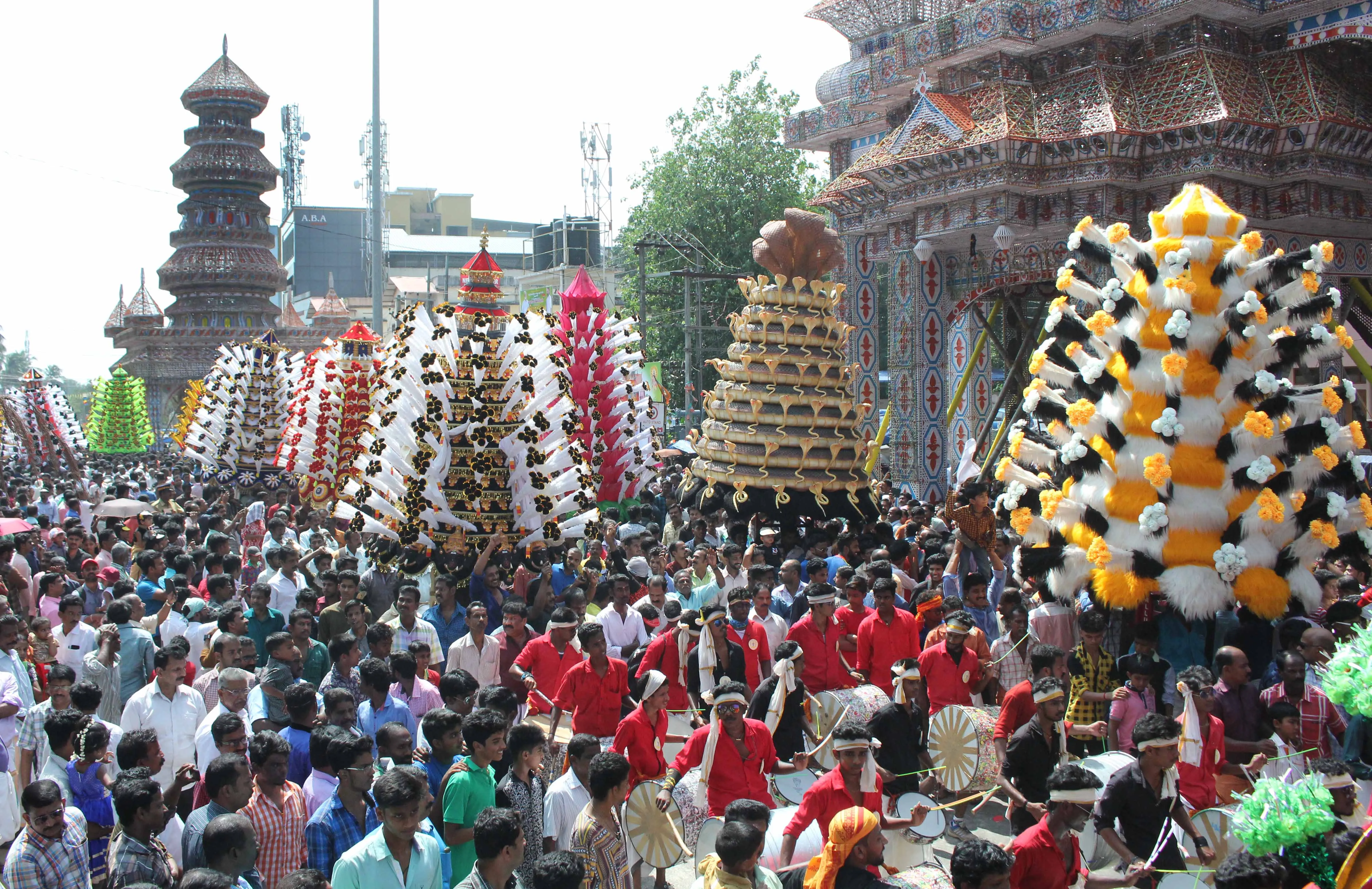 kavadiyattam1