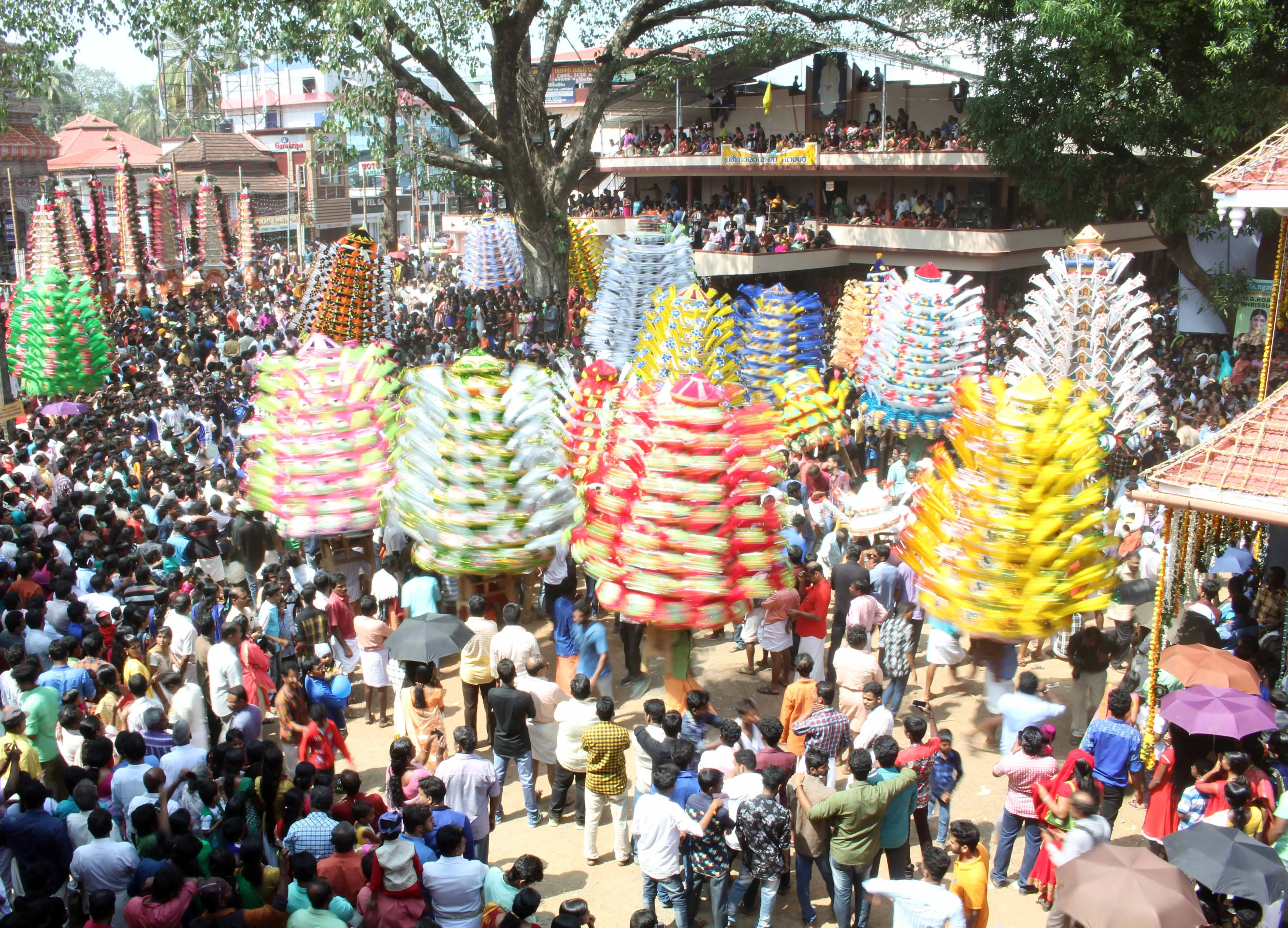 kavadiyattam12