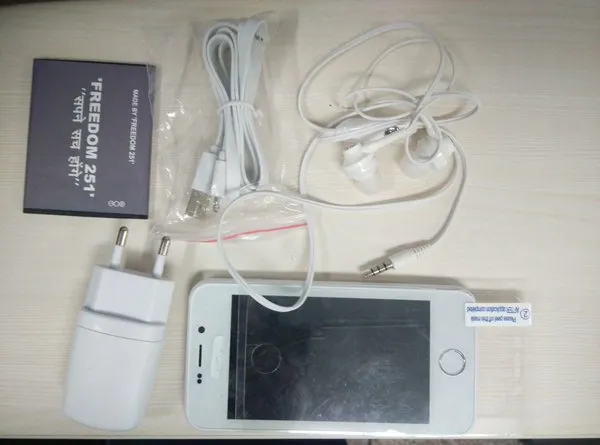 Freedom 251 7
