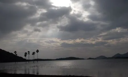 Malampuzha Dam From Kava.