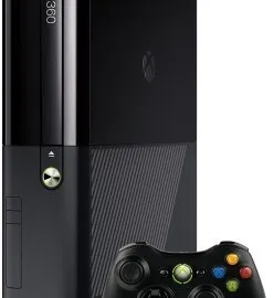 Microsoft Xbox 360 E 4 GB