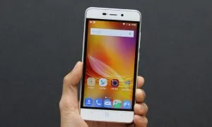 ZTE Blade D2