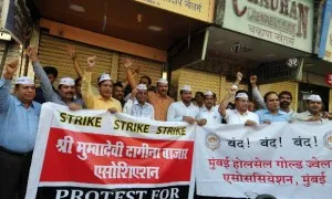 Jewellers On Strike Against The Government