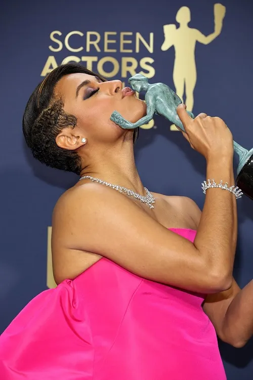 Ariana De Bose 500