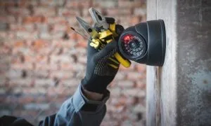 How To Install Security Cameras 650x434 1