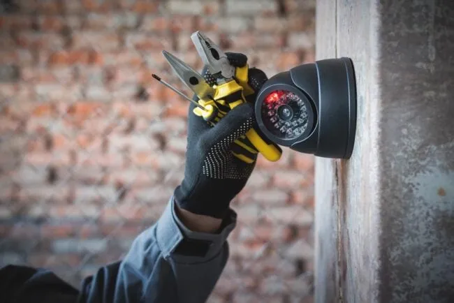 How-to-Install-Security-Cameras-650×434