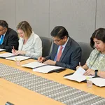 Cummibs Tata Signing Visit 04 2048px