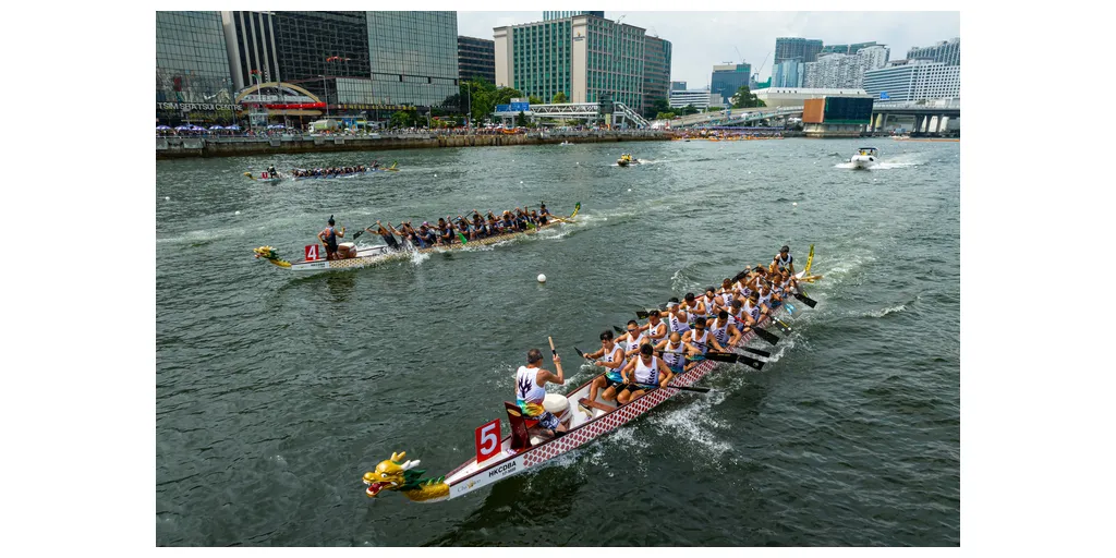 Races_at_TSTE_Victoria_Harbour-1