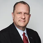 Robert Yusin Headshot 1