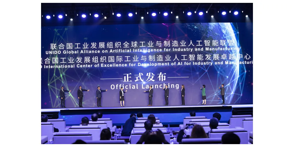 Ciyong_Zou_Vicky_Zhang-1