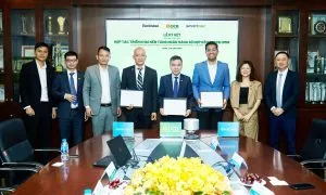 Photo 0 For Vietnamese Press Rel