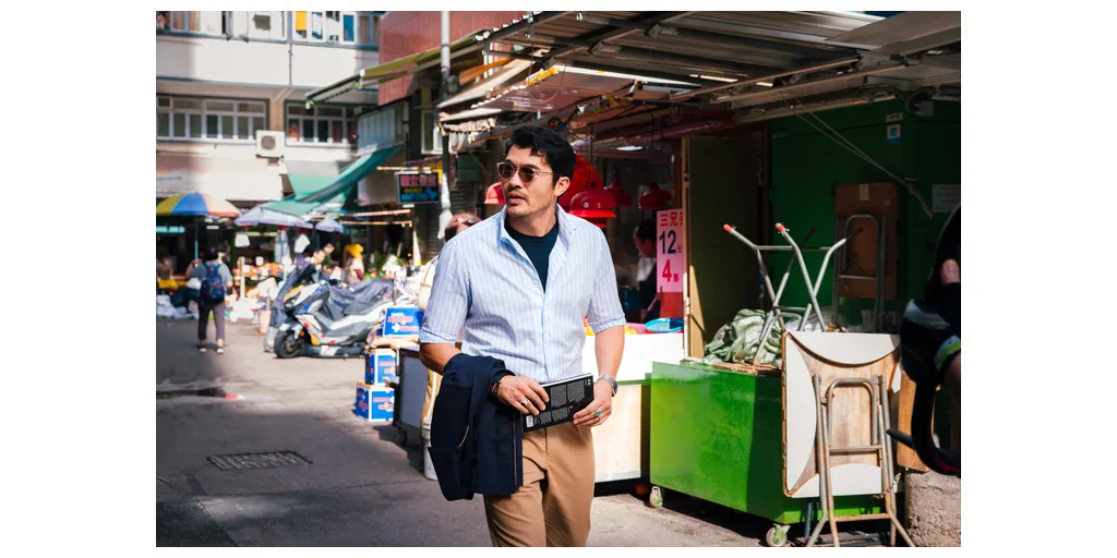 Henry_Golding_in_HK_02-1