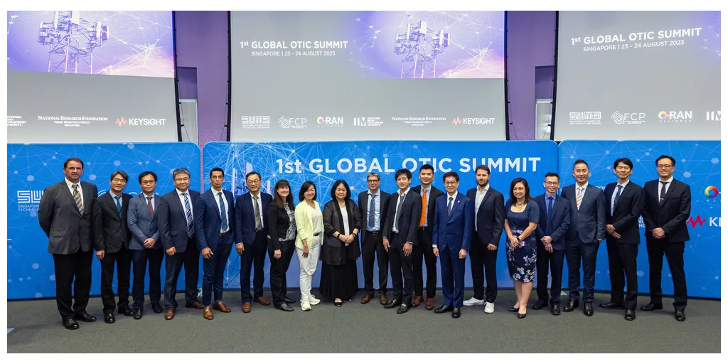 Host_keynote_OTIC_host-1