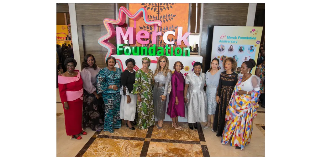 Senator_Dr_Rasha_Kelej_Prof._Dr._Frank_Stangenberg-Haverkamp_together_with_African_First_Ladies_during_the_Luminary-1