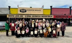 Keropok Mfaizz Staff