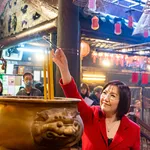 Master Mak At Man Mo Temple 4