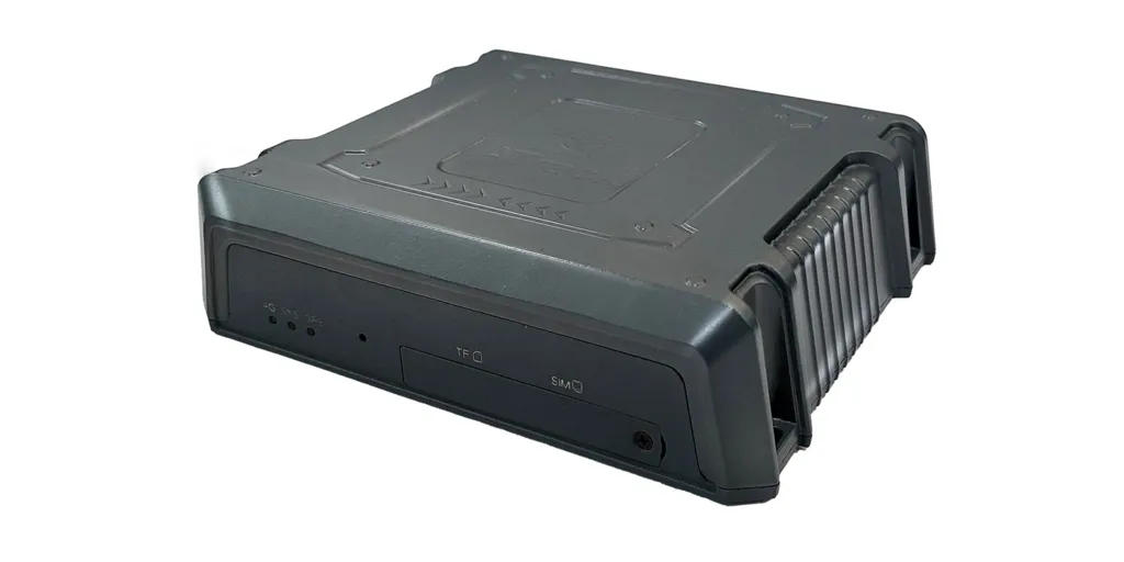 AK750-LEO_AI_Vision_Telematics_Box