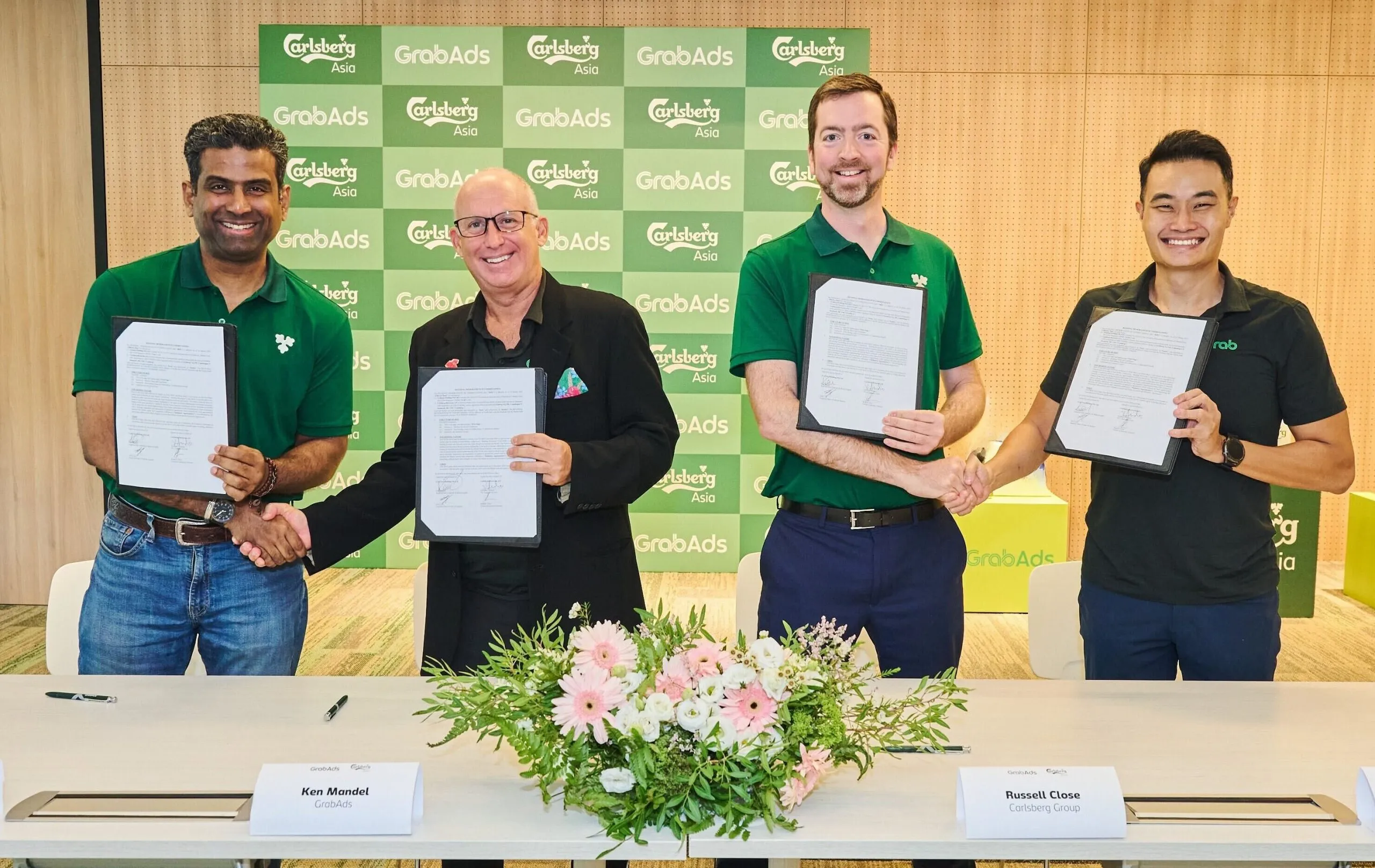 Carlsberg-x-GrabAds-MOU-Signing