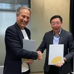 Niklas_Heuveldop_and_Mr_Bill_Chang-1