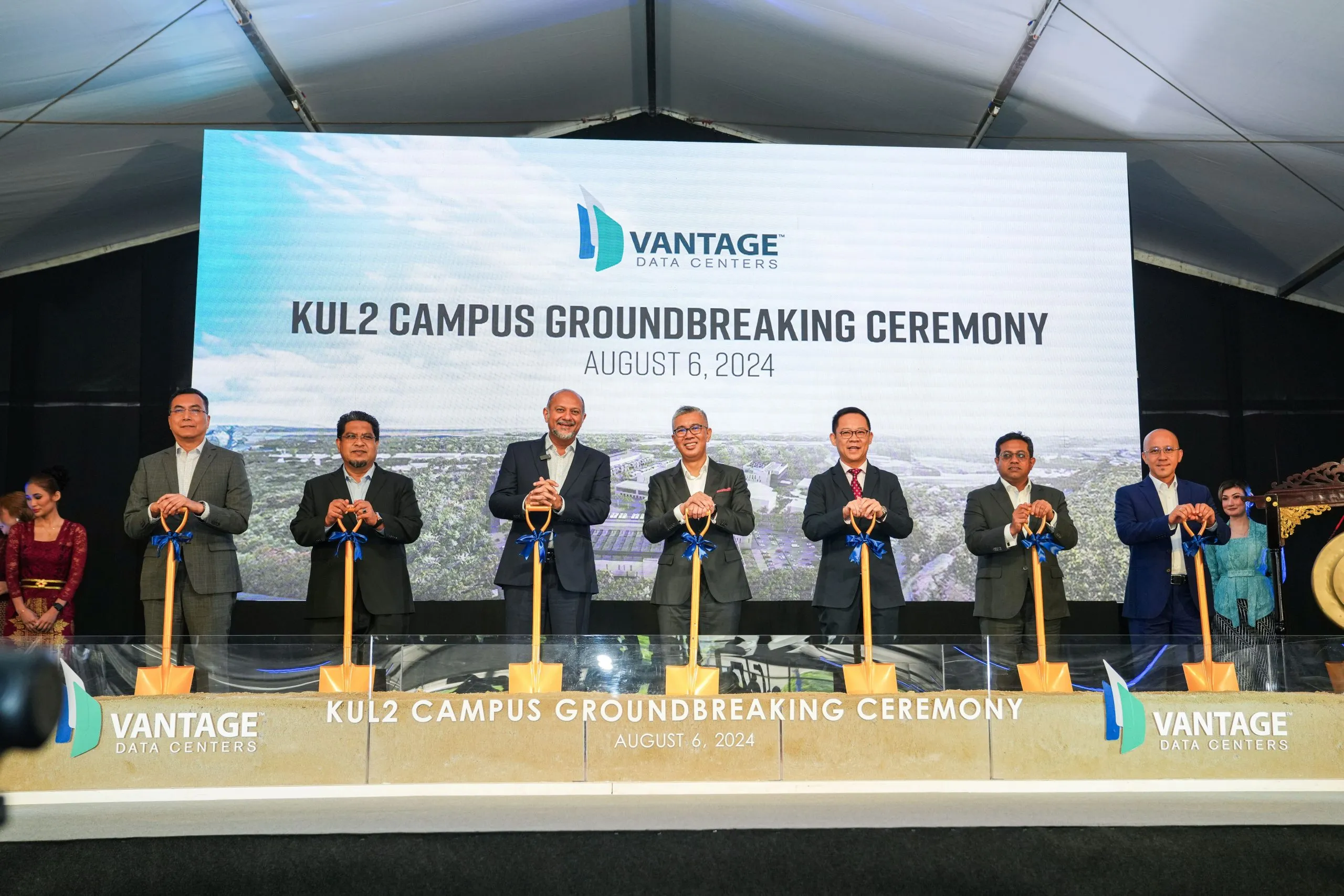 VIP-Guests-at-KUL2-Ceremony-redu