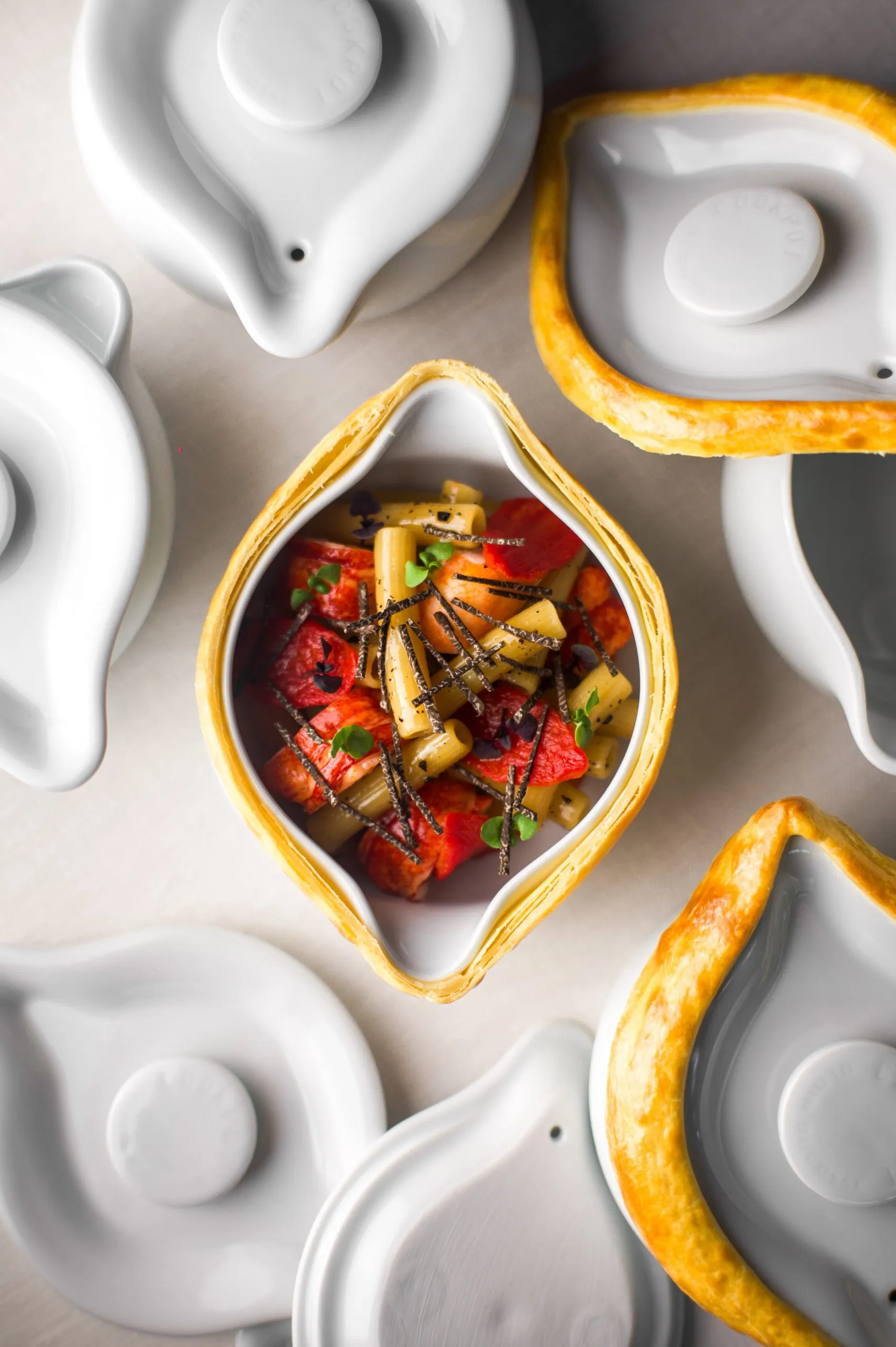 Cookpot-of-smoked-blue-lobster-m