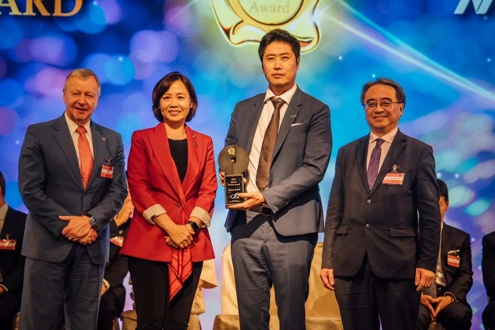549376-HKMA-Quality-Award-Photo-