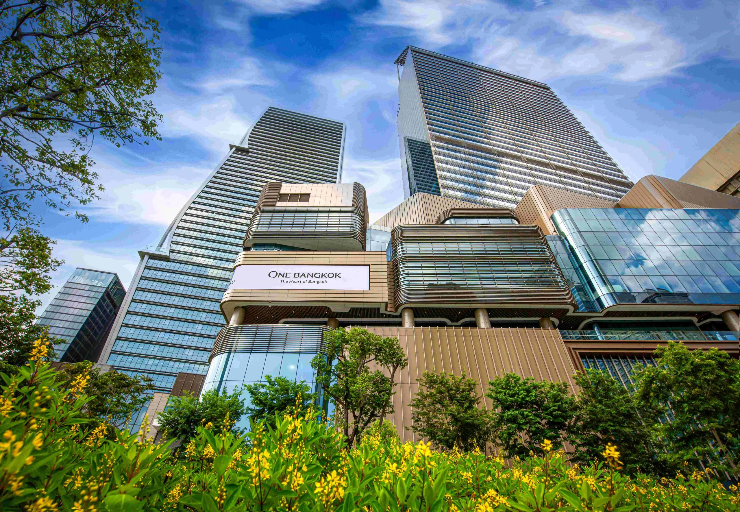 One-Bangkok-Tower-4-Tower-3-Para