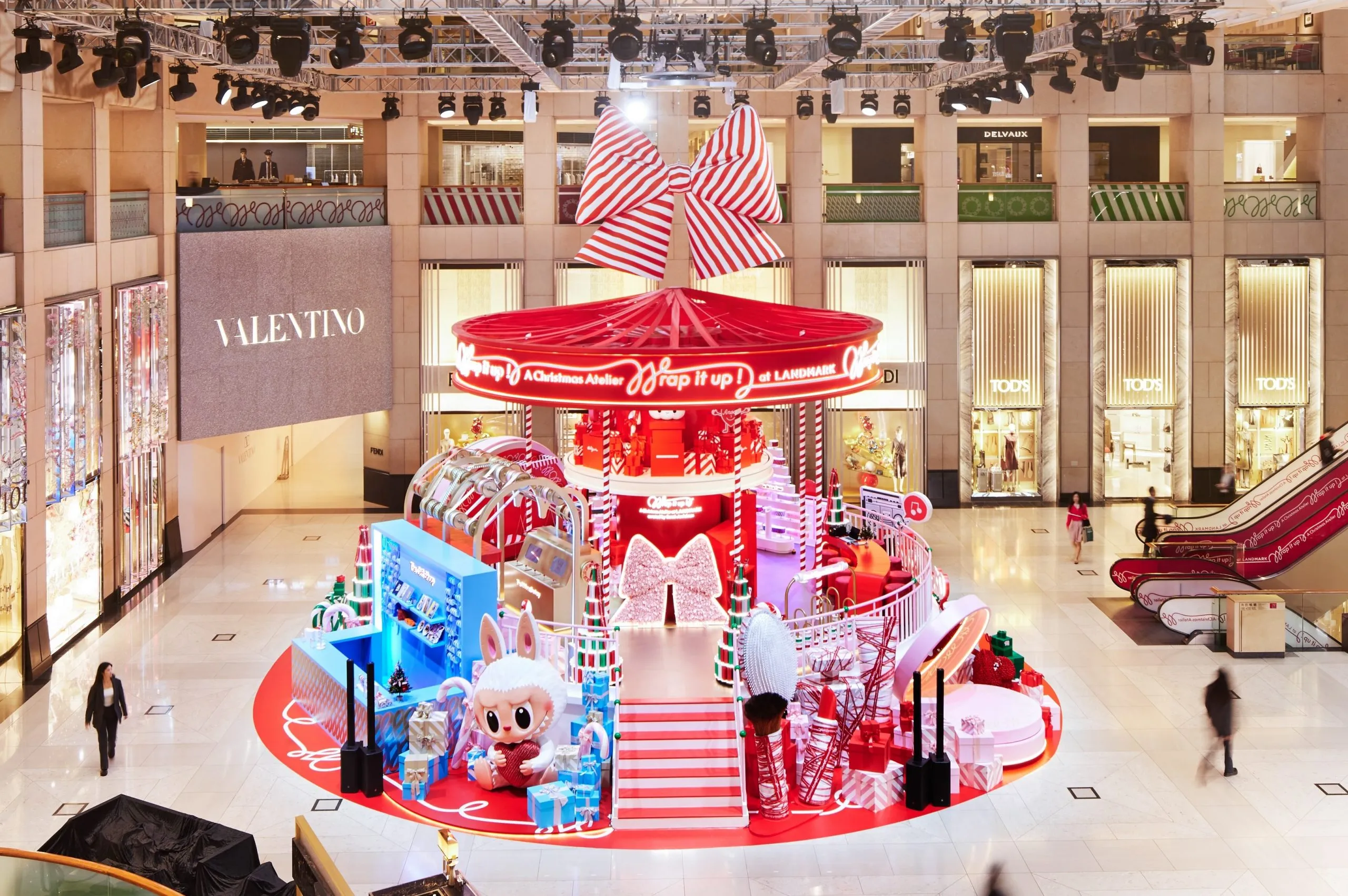 LANDMARK-Christmas-1-1-