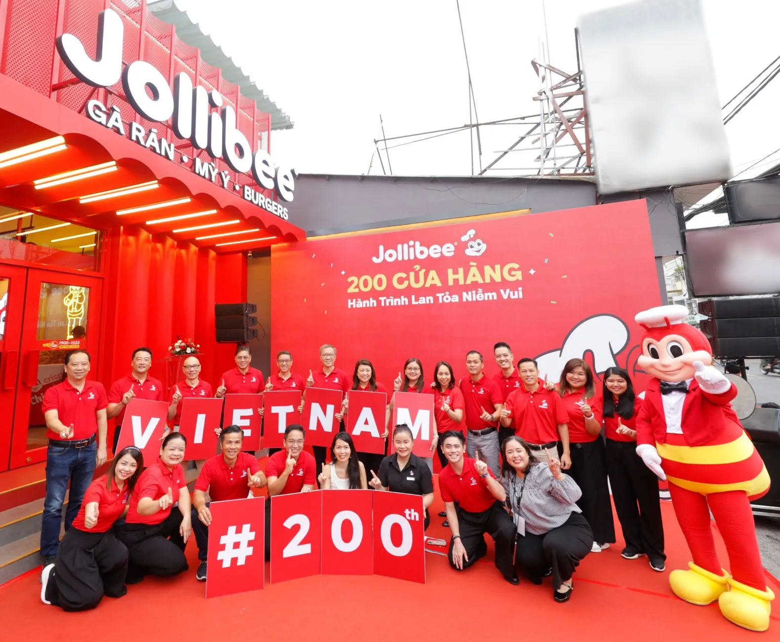 Jollibee-Vietnam-200th-Store-Ope