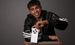 Picture Lamine Yamal And OPPO Fi