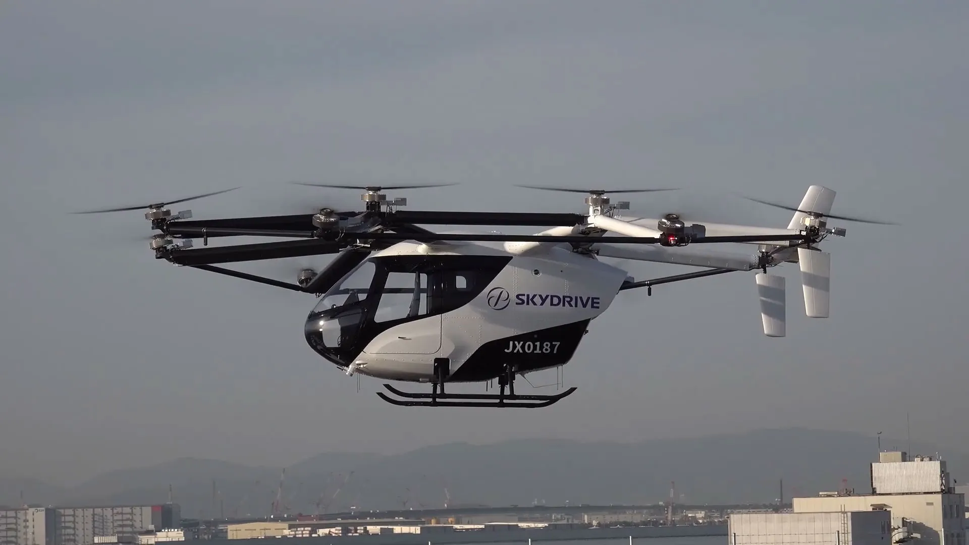 SkyDrive_Public_Flight_of_SKYDRIVE_Model_SD_05_during_Media_Day_at_Osaka_Kansai_Expo
